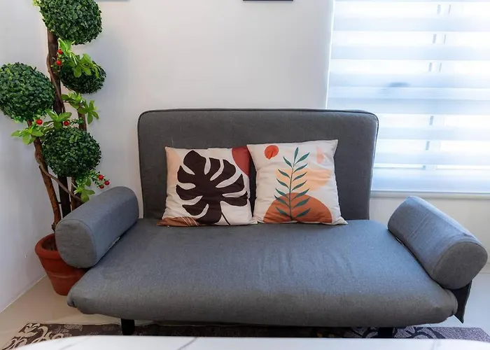 Apartment A2j Luxury 3br Bgc Loft Near Malls And Airport Manila