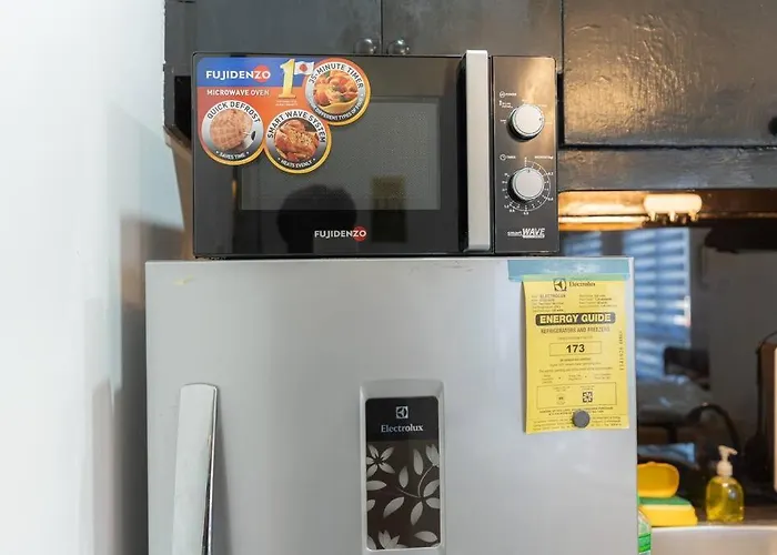 A2j Luxury 3br Bgc Loft Near Malls And Airport Apartment