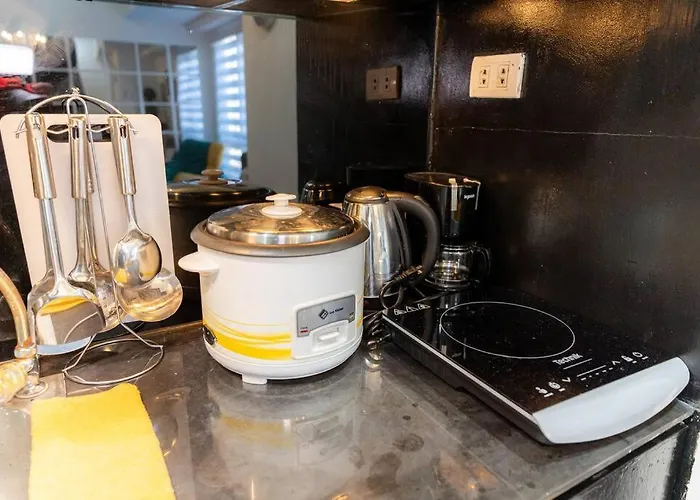A2j Luxury 3br Bgc Loft Near Malls And Airport Manila