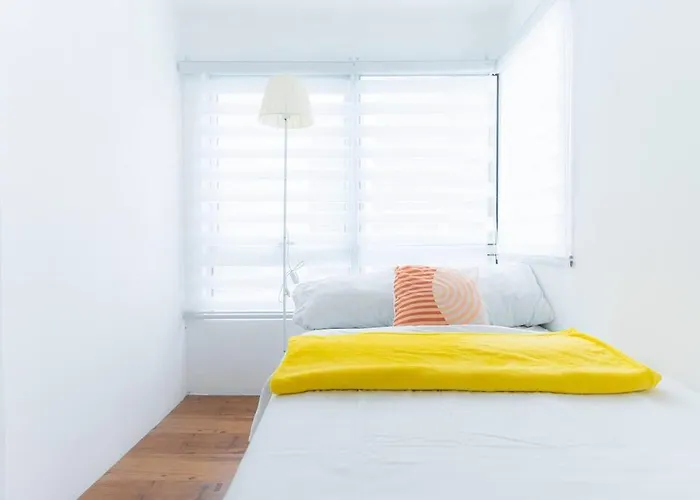 Apartment A2j Luxury 3br Bgc Loft Near Malls And Airport