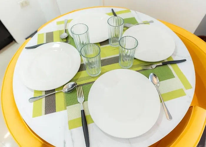 A2j Luxury 3br Bgc Loft Near Malls And Airport * Manila