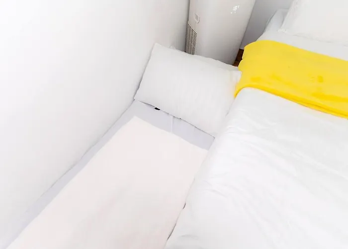 A2j Luxury 3br Bgc Loft Near Malls And Airport Apartment