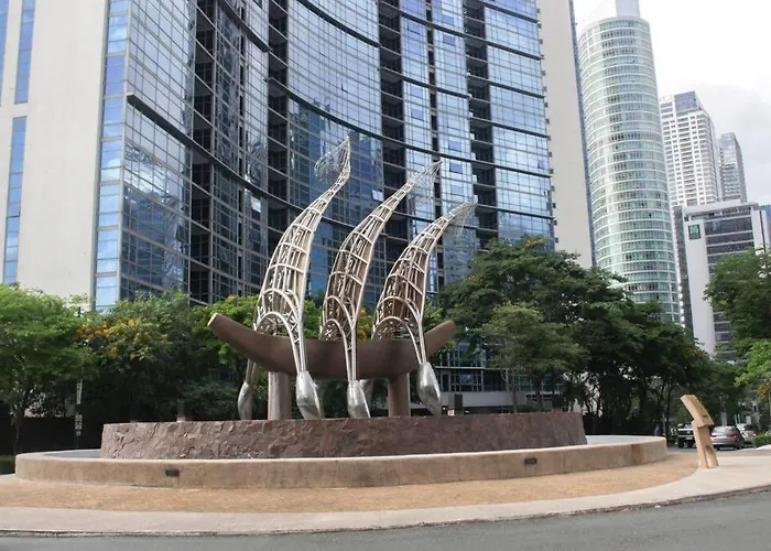 A2j Luxury 3br Bgc Loft Near Malls And Airport Apartment